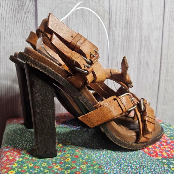 VTG 2003 Balenciaga Nicholas Ghesquière Runway Leather Strappy Heels, size 40 - Picture 4 of 11